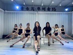 釋放熱情，舞動人生——華翎舞蹈南寧朝陽分校成年舞蹈培訓火熱招生中